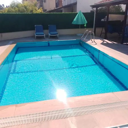 Calis 2 Villa